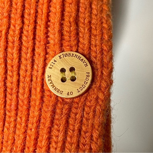 Han Kjøbenhavn of Denmark 100% lamb wool orange crewneck sweater pullover - Picture 7 of 8